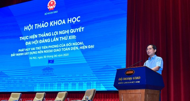 Đẩy mạnh xây dựng nền ngoại giao toàn diện, hiện đại